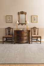 Load image into Gallery viewer, Princedale Pale by Farrow &amp; Ball
